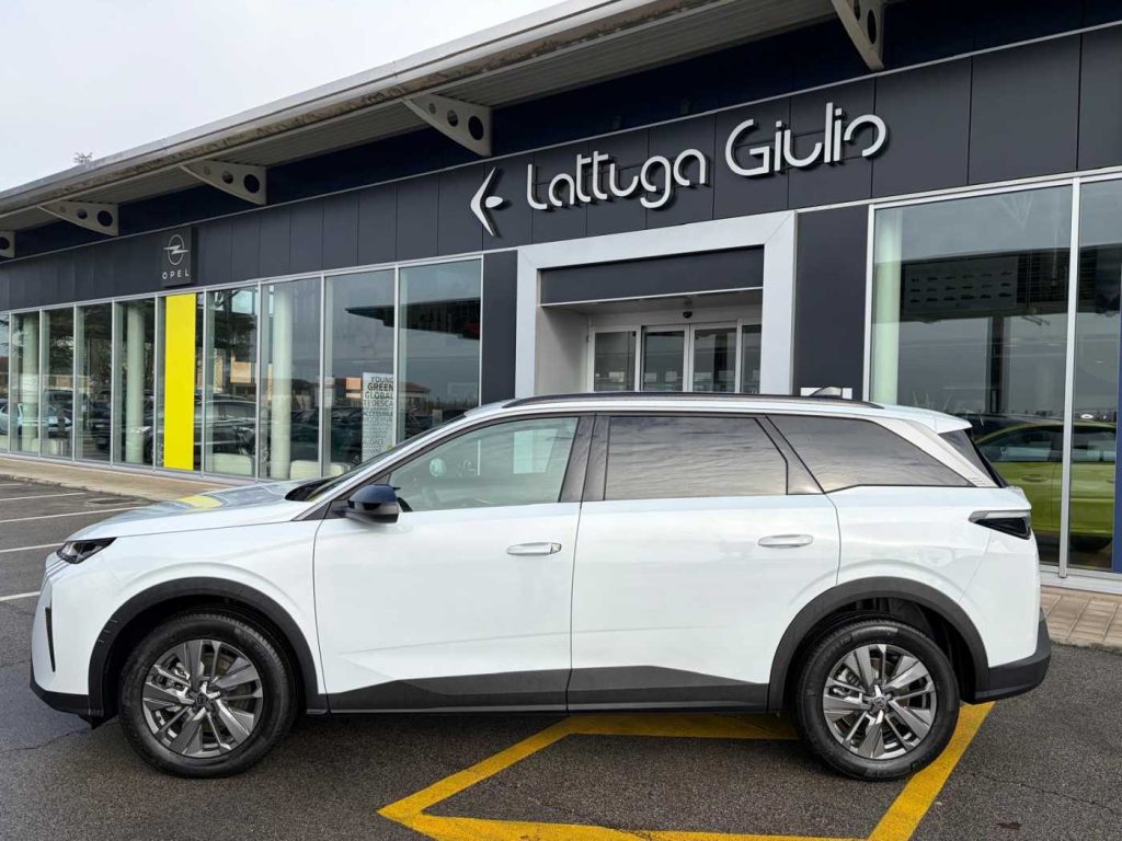 PEUGEOT 5008 Hybrid 145 e-DCS6 Allure - 9