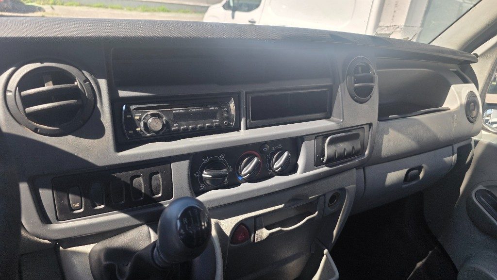 RENAULT Master T35 2.3 dCi/100 PL Cassone fisso E4 - 11