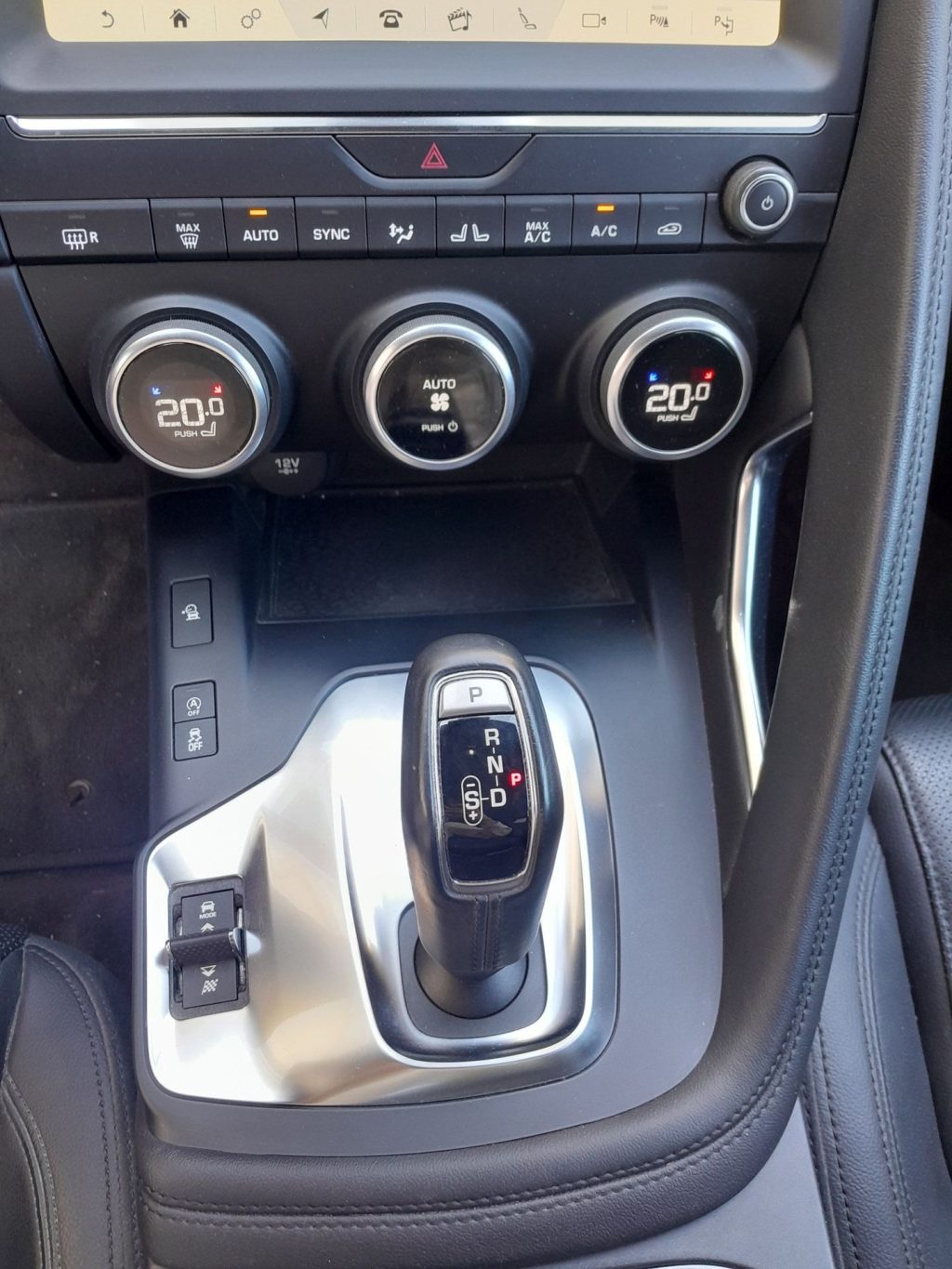 JAGUAR E-Pace 2.0D i4 180cv S AUTO AWD - 13