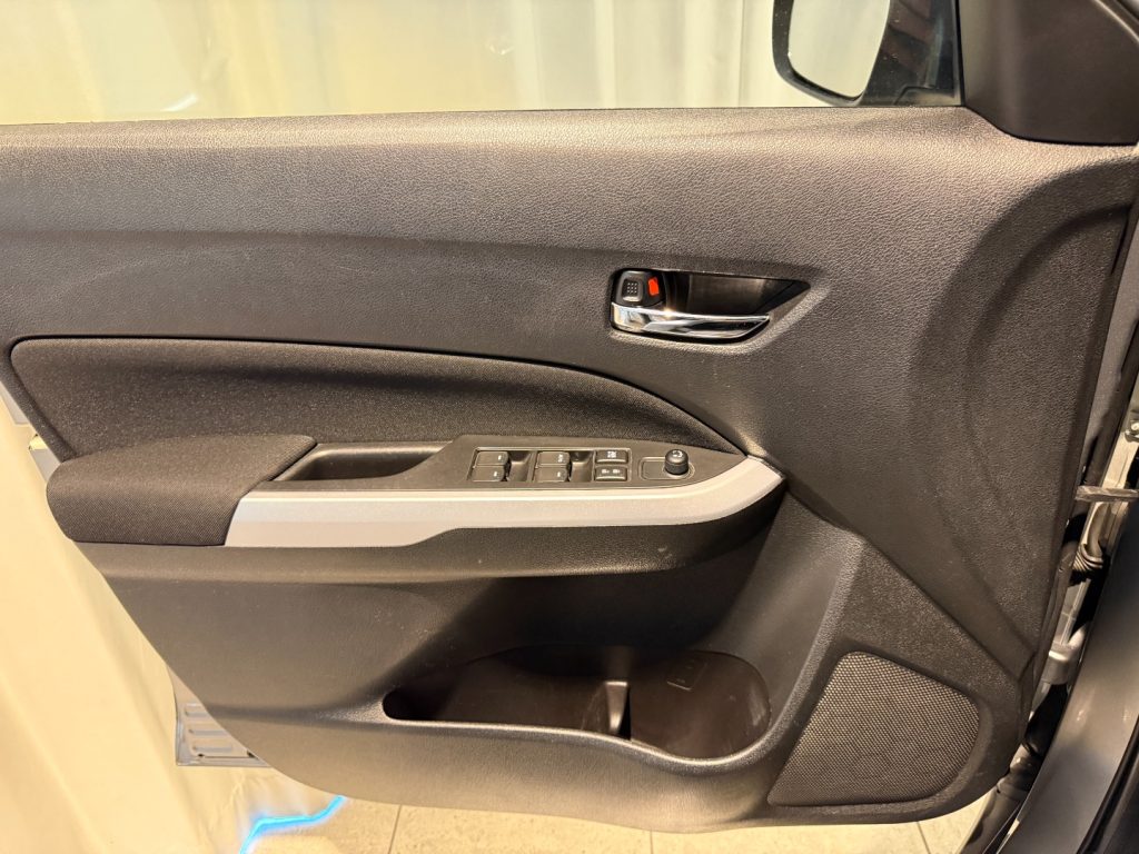 SUZUKI Vitara 1.6 DDiS Cool 4WD Radio Clima Xenon Navi - 5