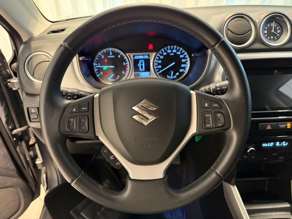 SUZUKI Vitara 1.6 DDiS Cool 4WD Radio Clima Xenon Navi - 6
