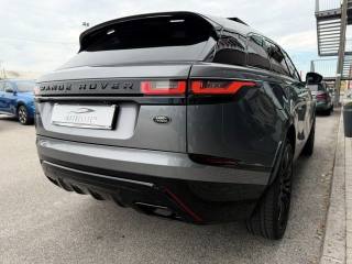Clicca per ingrandire Range Rover Velar - 3.0D l6 300 CV R-Dynamic Black*TETTO APRIBILE/ R22