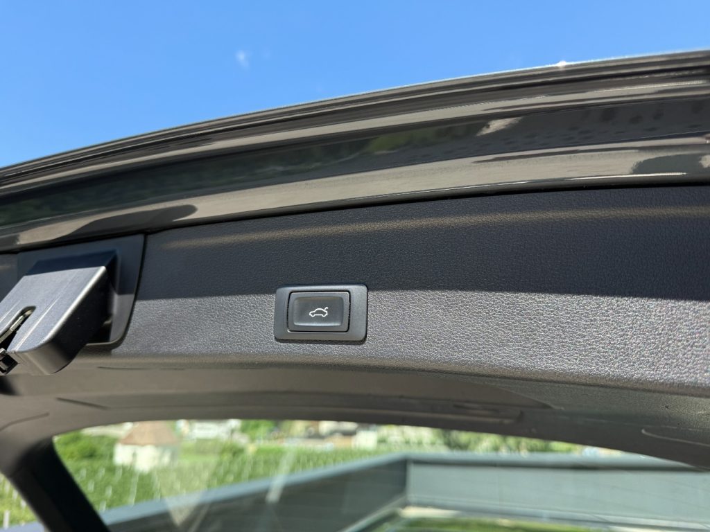 AUDI A4 Avant 3.0 TDI quattro tiptronic Design Pano Navi - 19