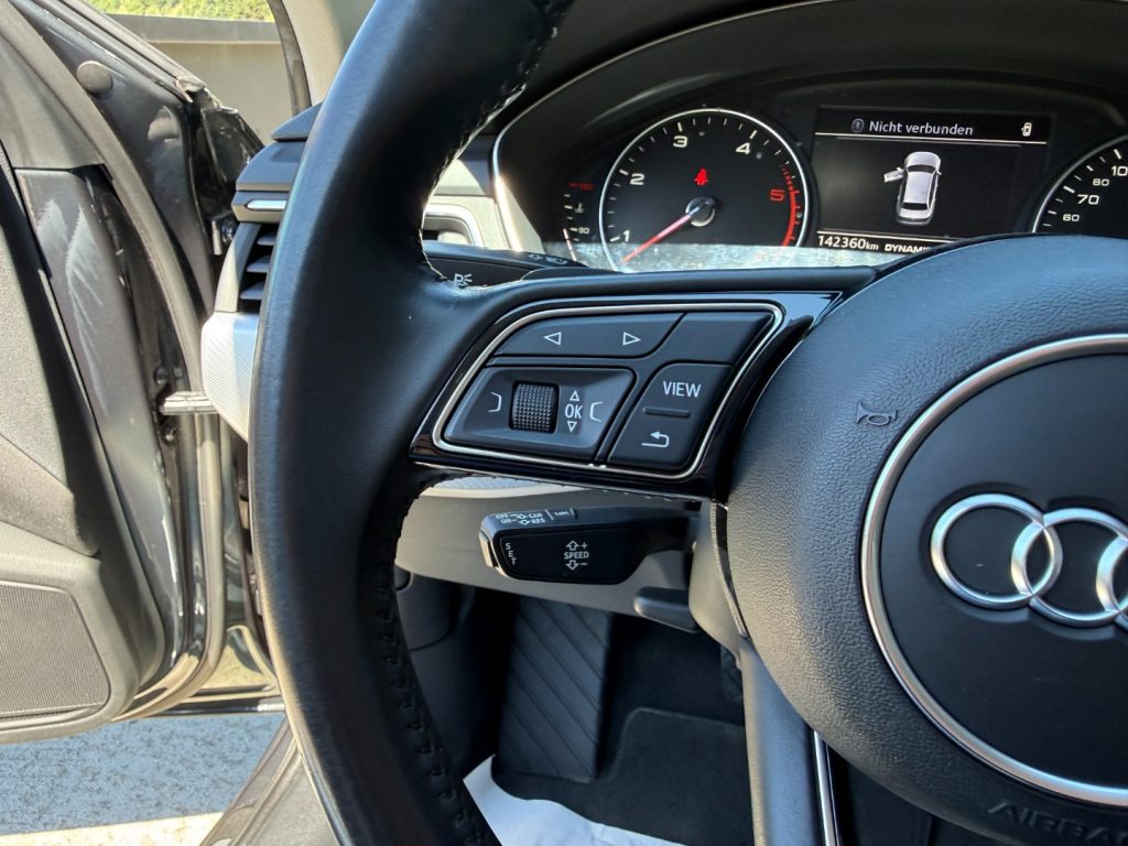 AUDI A4 Avant 3.0 TDI quattro tiptronic Design Pano Navi - 10