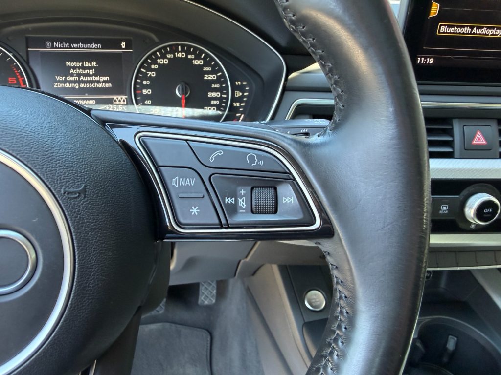 AUDI A4 Avant 3.0 TDI quattro tiptronic Design Pano Navi - 11