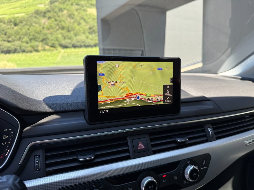 AUDI A4 Avant 3.0 TDI quattro tiptronic Design Pano Navi - 13