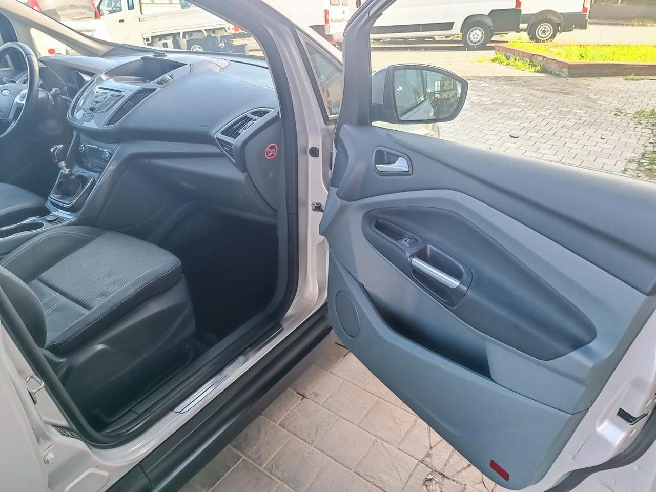 FORD C-Max 1.6 TDCi 115CV Titanium - 16