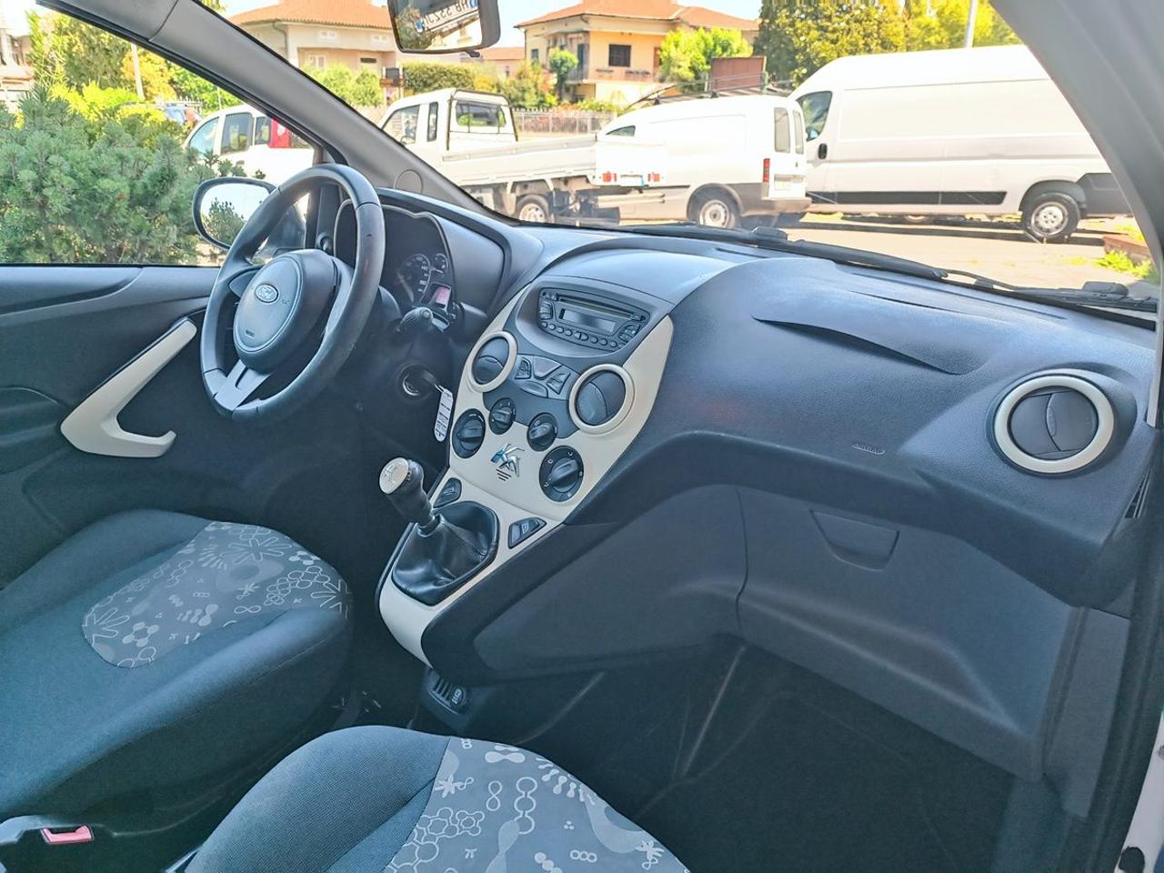 FORD Ka+ 1.2 8V 69CV - 8