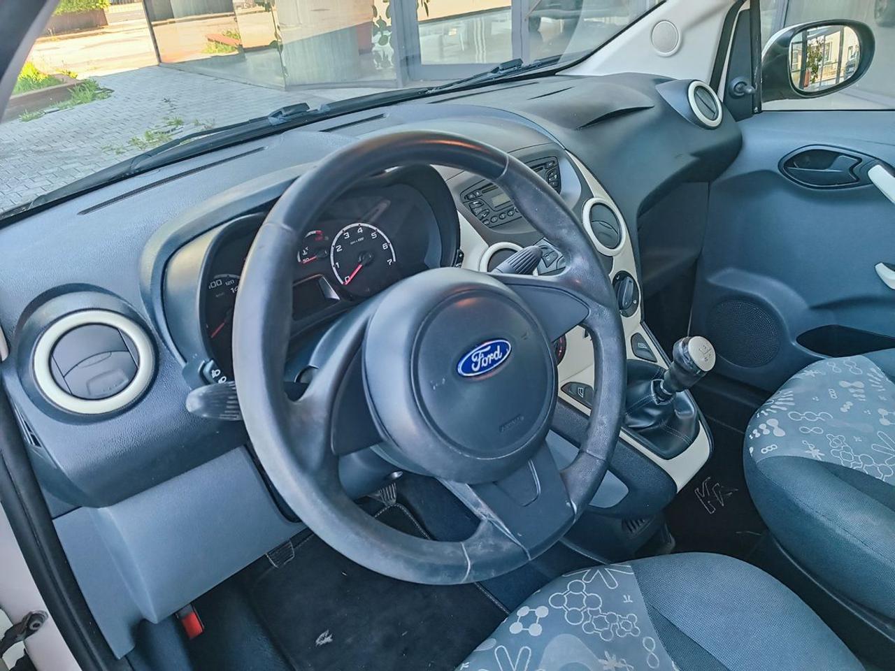 FORD Ka+ 1.2 8V 69CV - 4