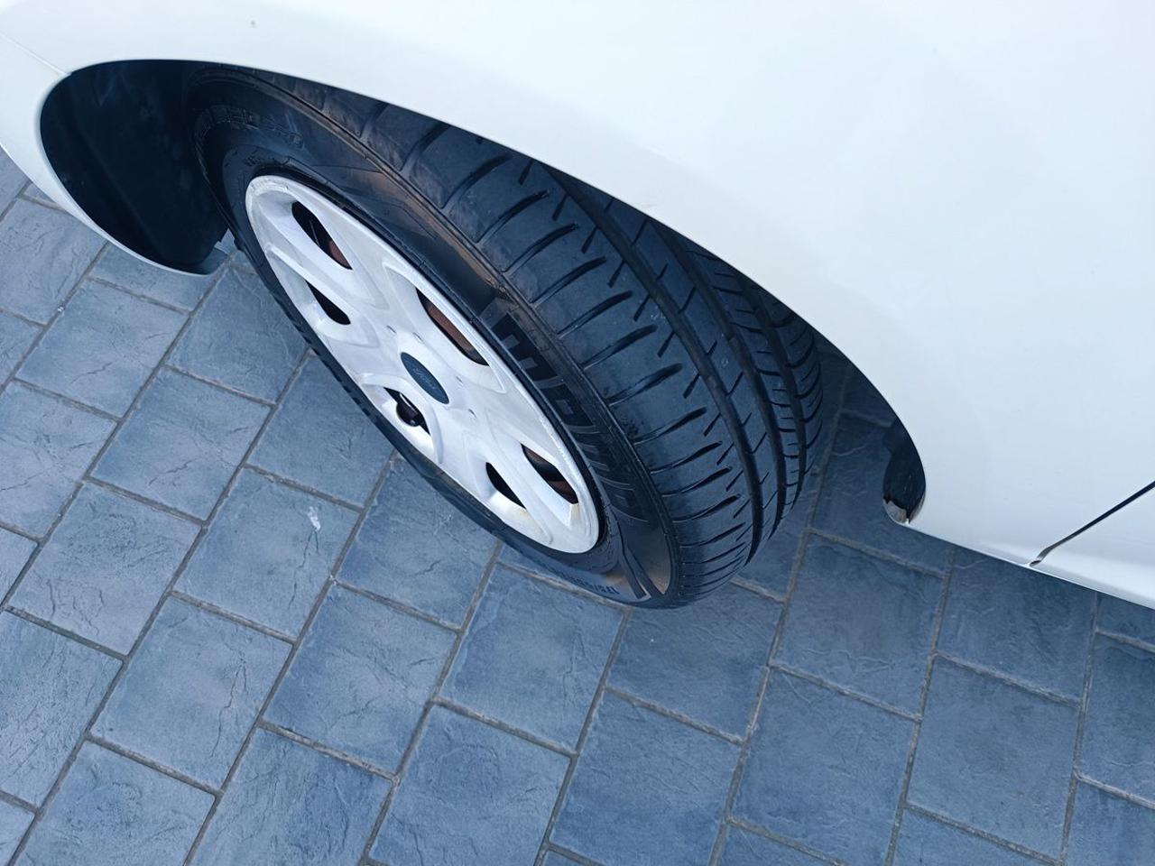 FORD Ka+ 1.2 8V 69CV - 19