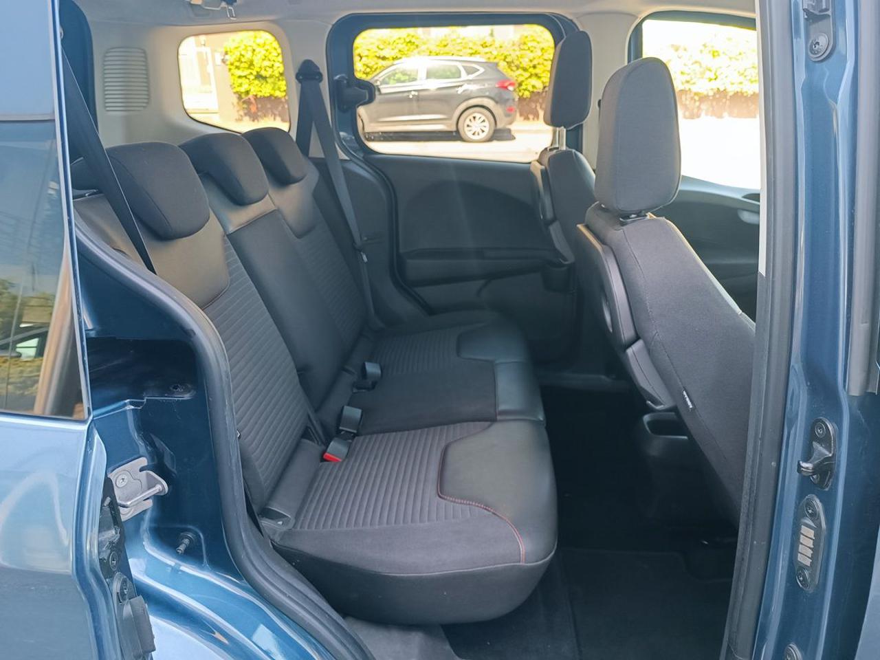FORD Tourneo Courier 1.5 TDCI 100 CV S&S Sport - 11