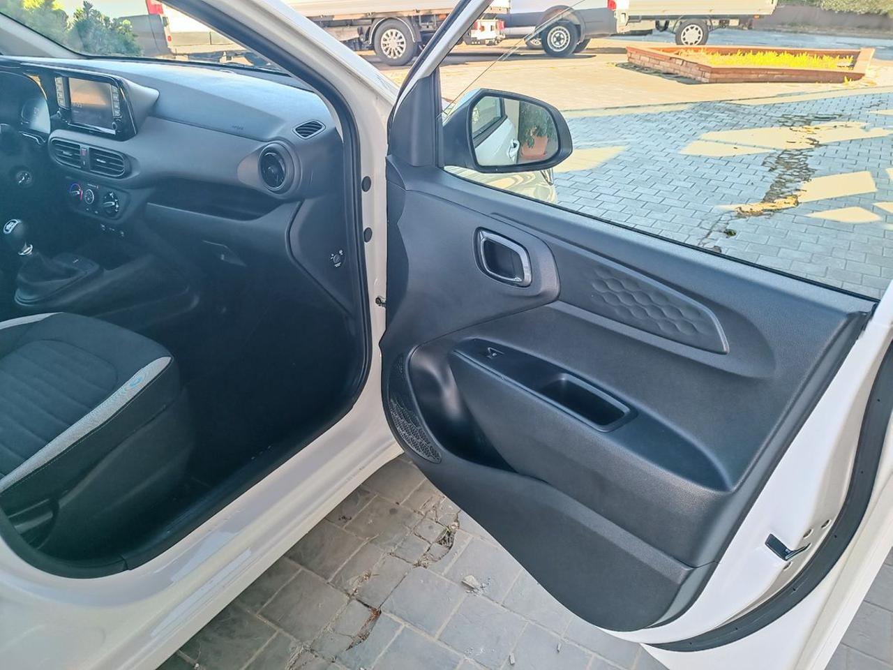 HYUNDAI i10 1.0 MPI Connectline - 15