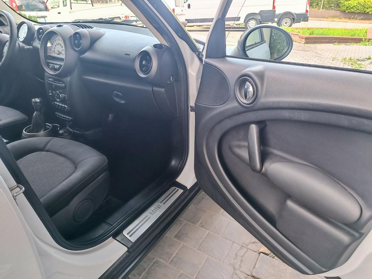 MINI Countryman Mini Cooper D Countryman ALL4 - 14