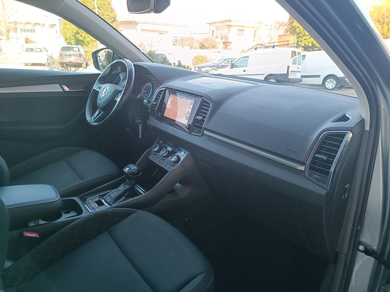 SKODA Karoq 1.6 TDI SCR DSG Ambition - 16
