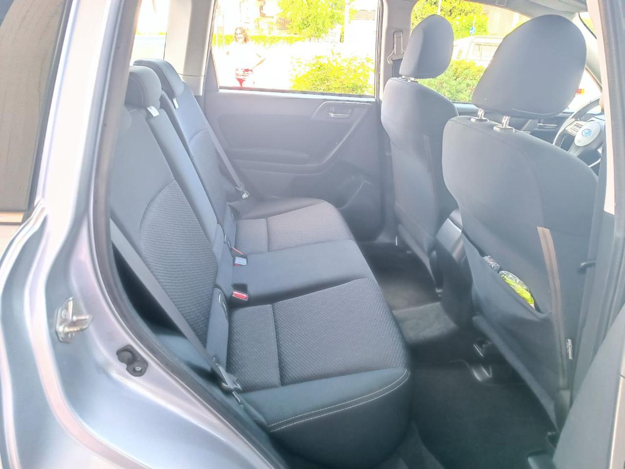 SUBARU Forester 2.0D Exclusive - 6