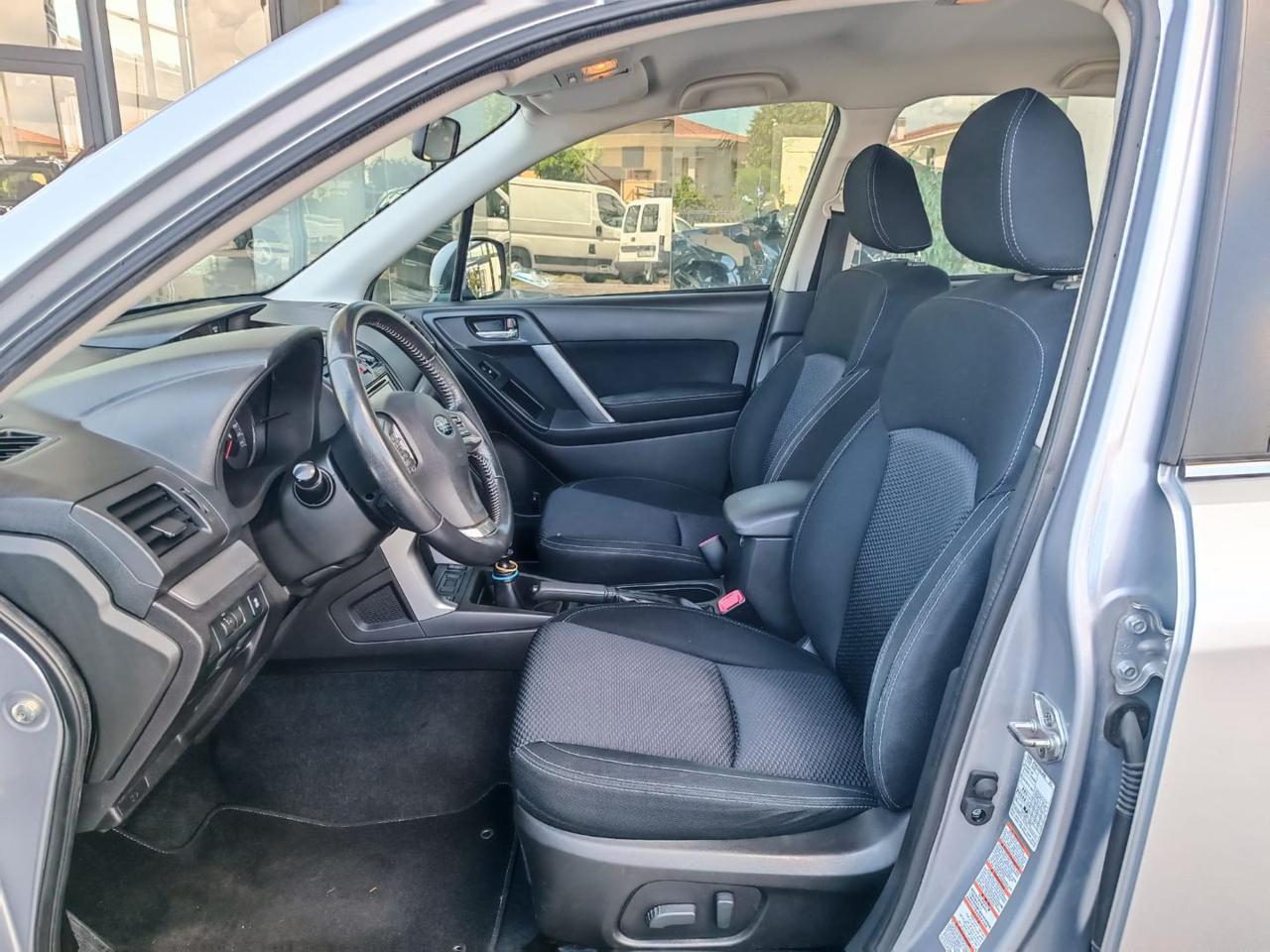 SUBARU Forester 2.0D Exclusive - 11