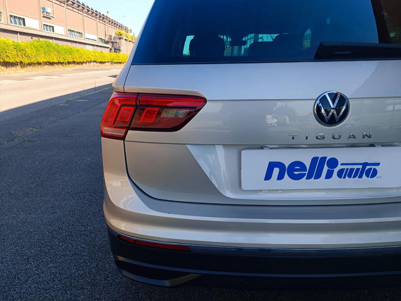 VOLKSWAGEN Tiguan 2.0 TDI SCR Life - 16