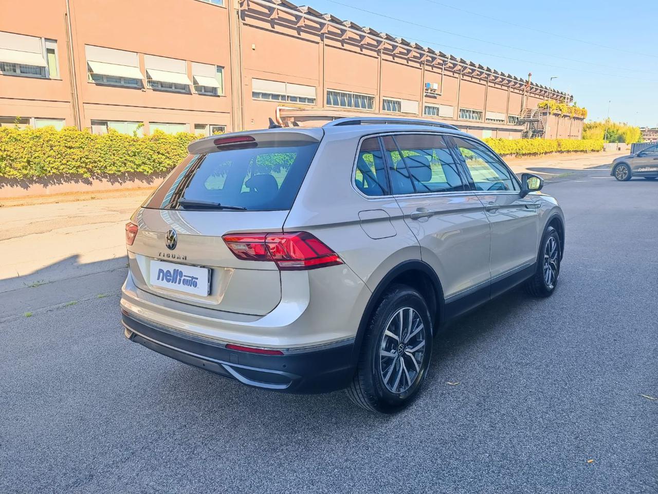 VOLKSWAGEN Tiguan 2.0 TDI SCR Life - 17