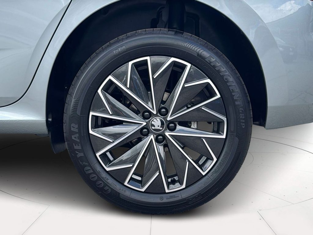 SKODA Kamiq Be More 1,0 TSI 70 kW (95 CV) 5 marce - manuale - 7