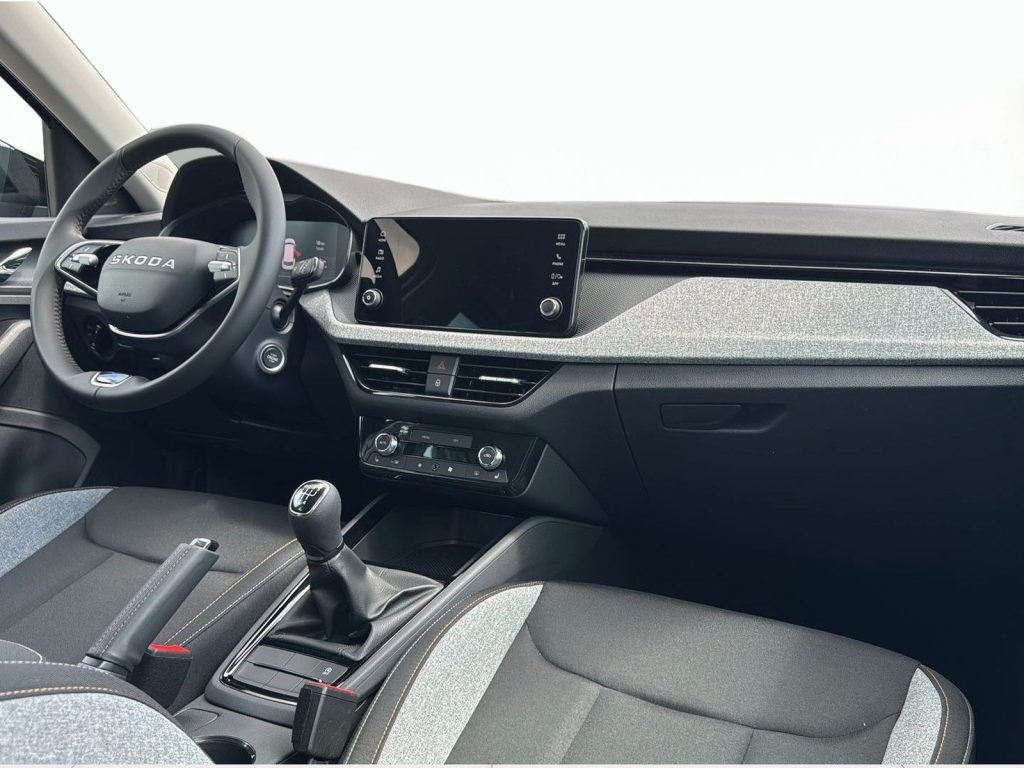 SKODA Kamiq Be More 1,0 TSI 70 kW (95 CV) 5 marce - manuale - 23