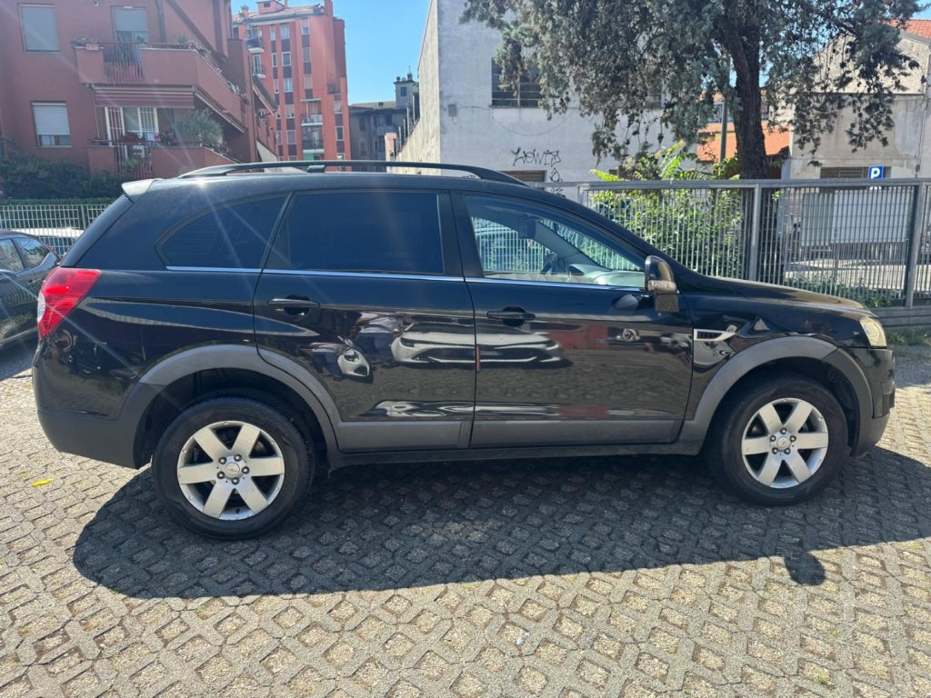 CHEVROLET Captiva 2.2 VCDi 163CV 2WD LS 7 POSTI - 3