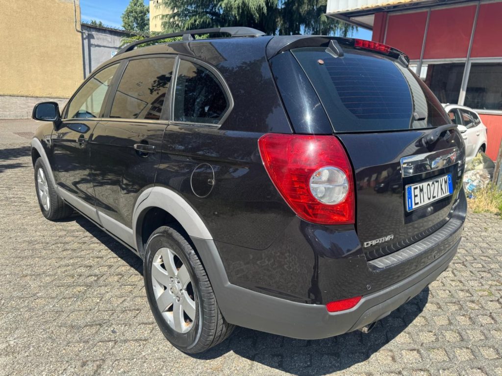 CHEVROLET Captiva 2.2 VCDi 163CV 2WD LS 7 POSTI - 5
