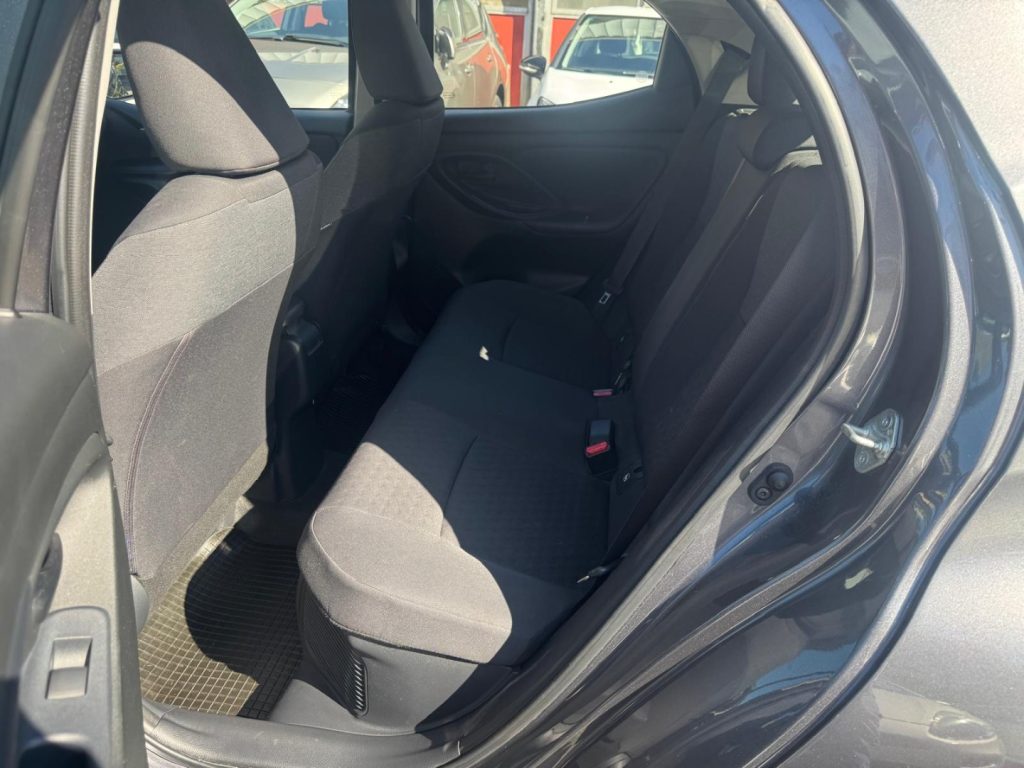 TOYOTA Yaris 1.5 Hybrid 5 porte Lounge - 15