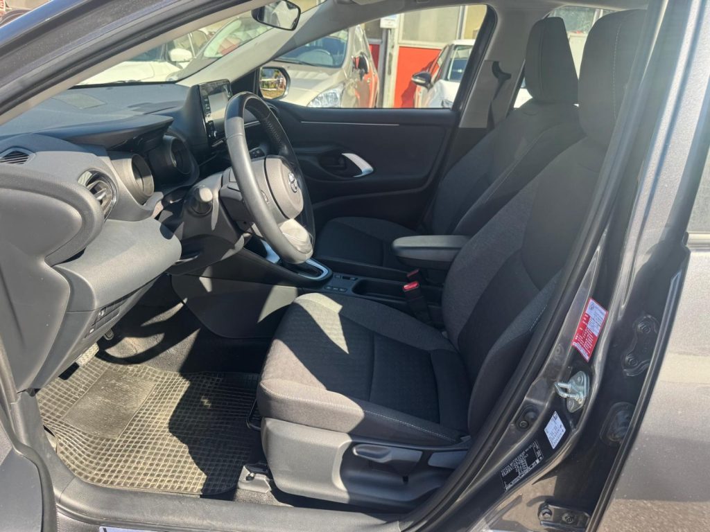 TOYOTA Yaris 1.5 Hybrid 5 porte Lounge - 17