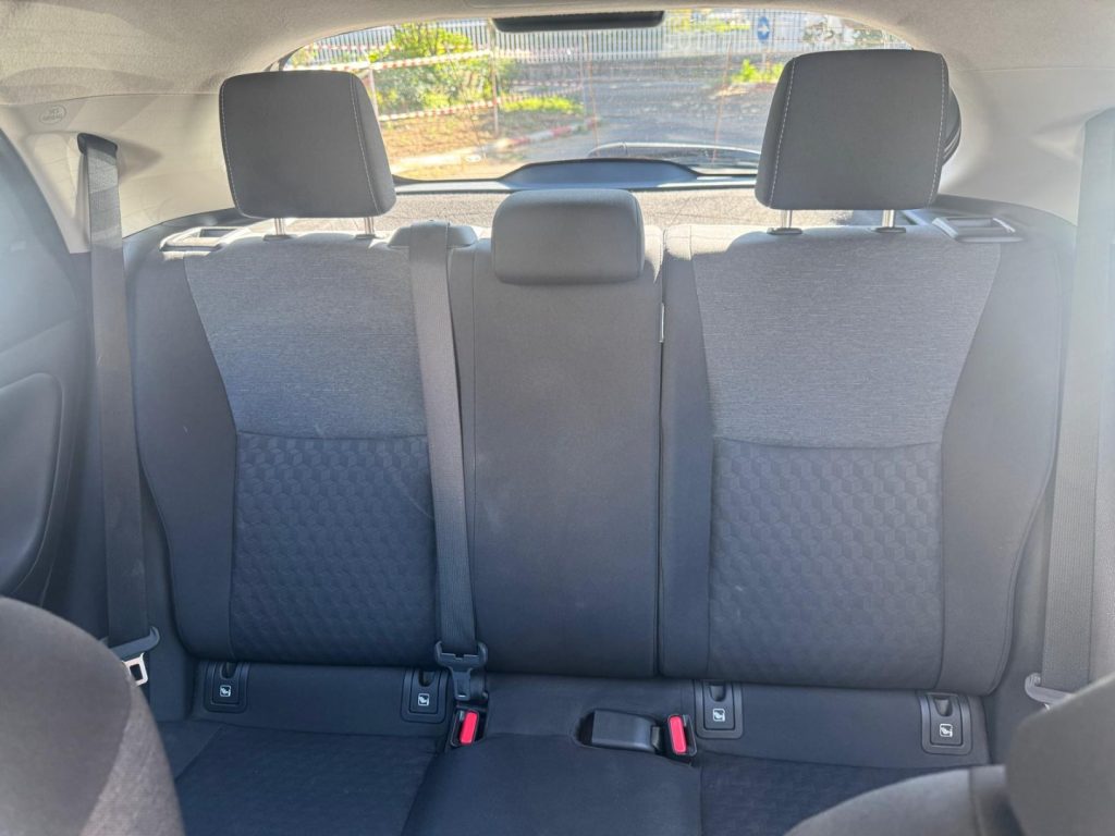 TOYOTA Yaris 1.5 Hybrid 5 porte Lounge - 19