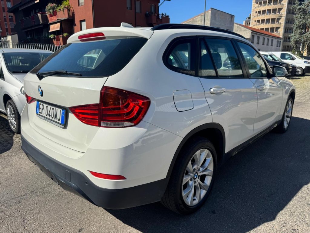 BMW X1 sDrive16d Sport Line - 3