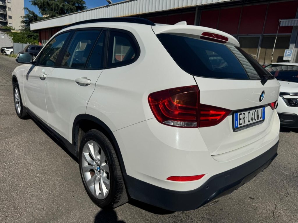 BMW X1 sDrive16d Sport Line - 5
