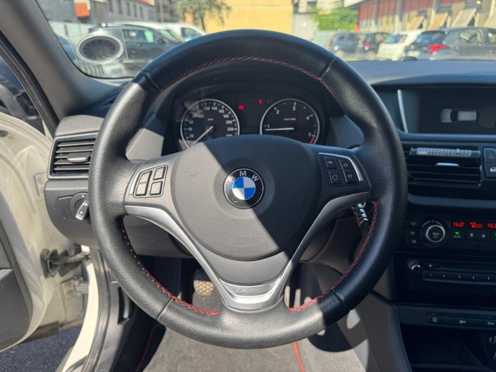 BMW X1 sDrive16d Sport Line - 7