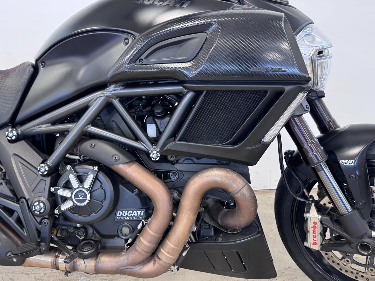 DUCATI Diavel 1200 CARBON - 4