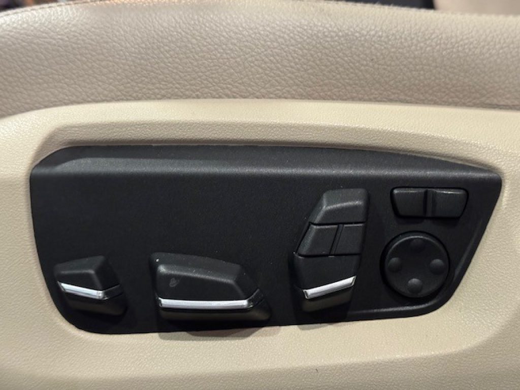 Clicca per ingrandire 520 - d xDrive Luxury Line/TETTO PANORAMICO