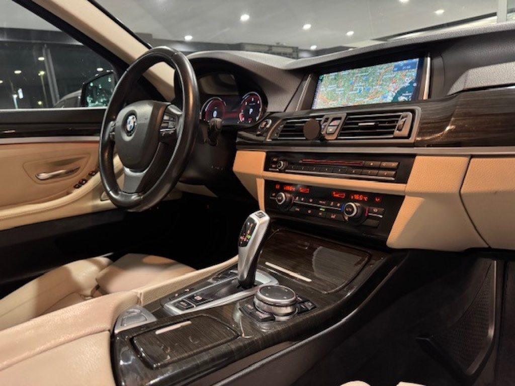 Clicca per ingrandire 520 - d xDrive Luxury Line/TETTO PANORAMICO