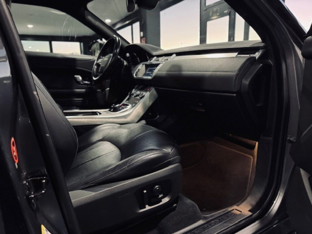 Clicca per ingrandire Range Rover Evoque - 2.0 150CV Dynamic BLACK PACK* SUPER PROMO