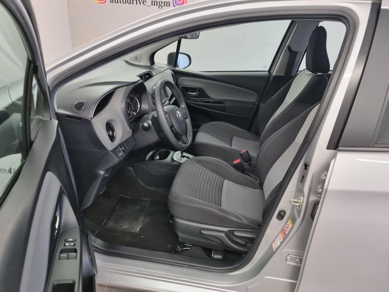 TOYOTA Yaris 1.5 Hybrid 5 porte Active - 9