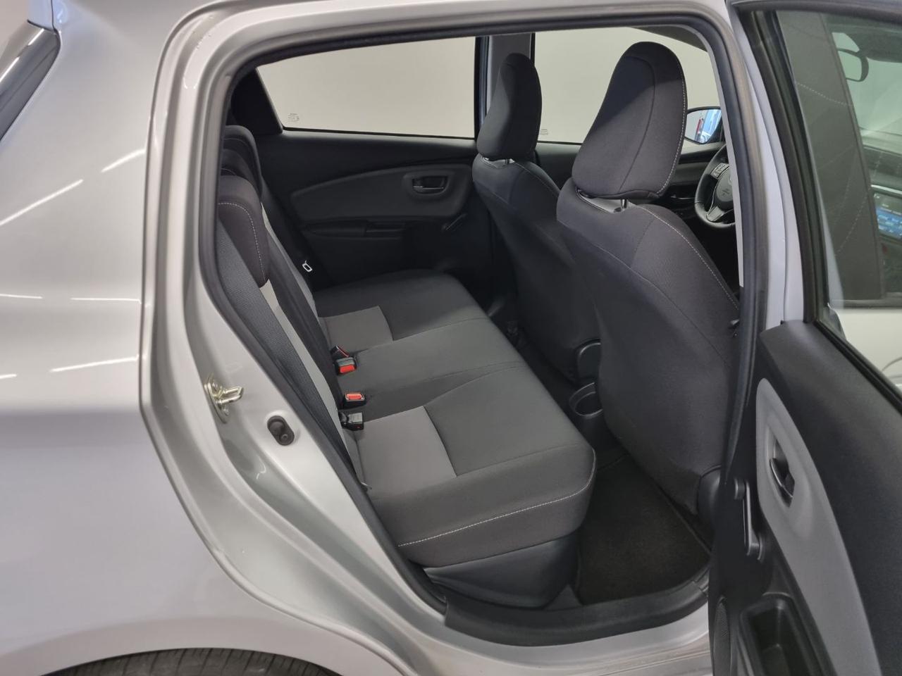 TOYOTA Yaris 1.5 Hybrid 5 porte Active - 19