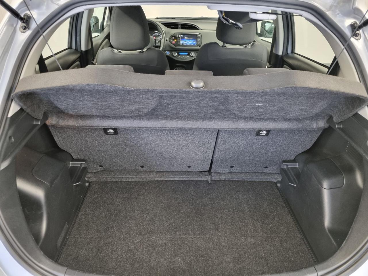 TOYOTA Yaris 1.5 Hybrid 5 porte Active - 14