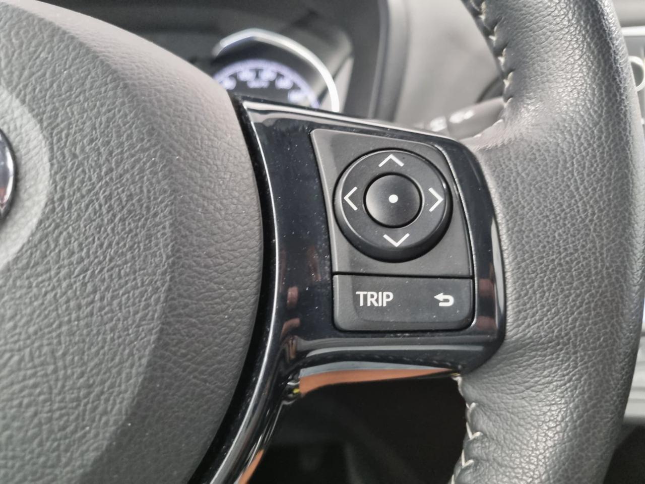 TOYOTA Yaris 1.5 Hybrid 5 porte Active - 16