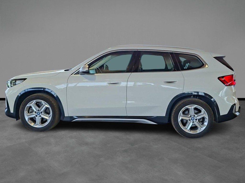 BMW iX1 xDrive 30 xLine - 3