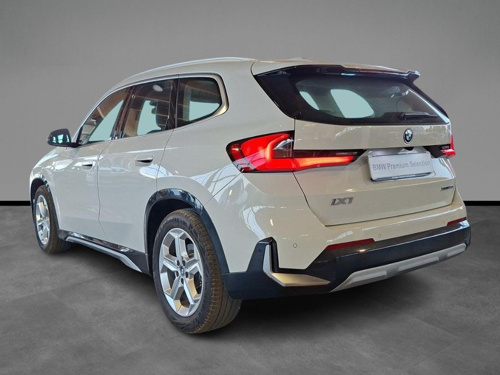 BMW iX1 xDrive 30 xLine - 4