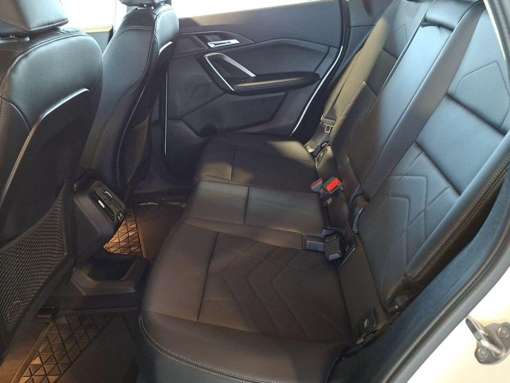 BMW iX1 xDrive 30 xLine - 10