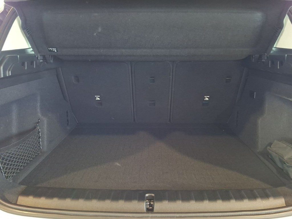 BMW iX1 xDrive 30 xLine - 14