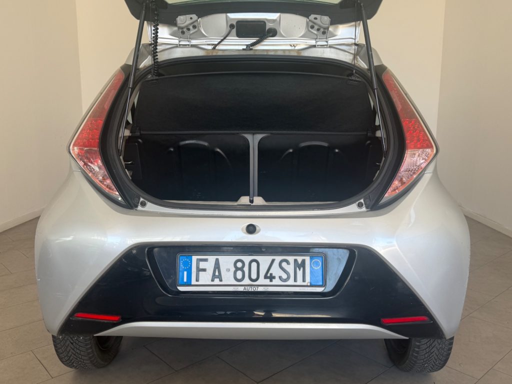 TOYOTA Aygo 1.0 VVT-i 69 CV 5 porte x-wave - 7
