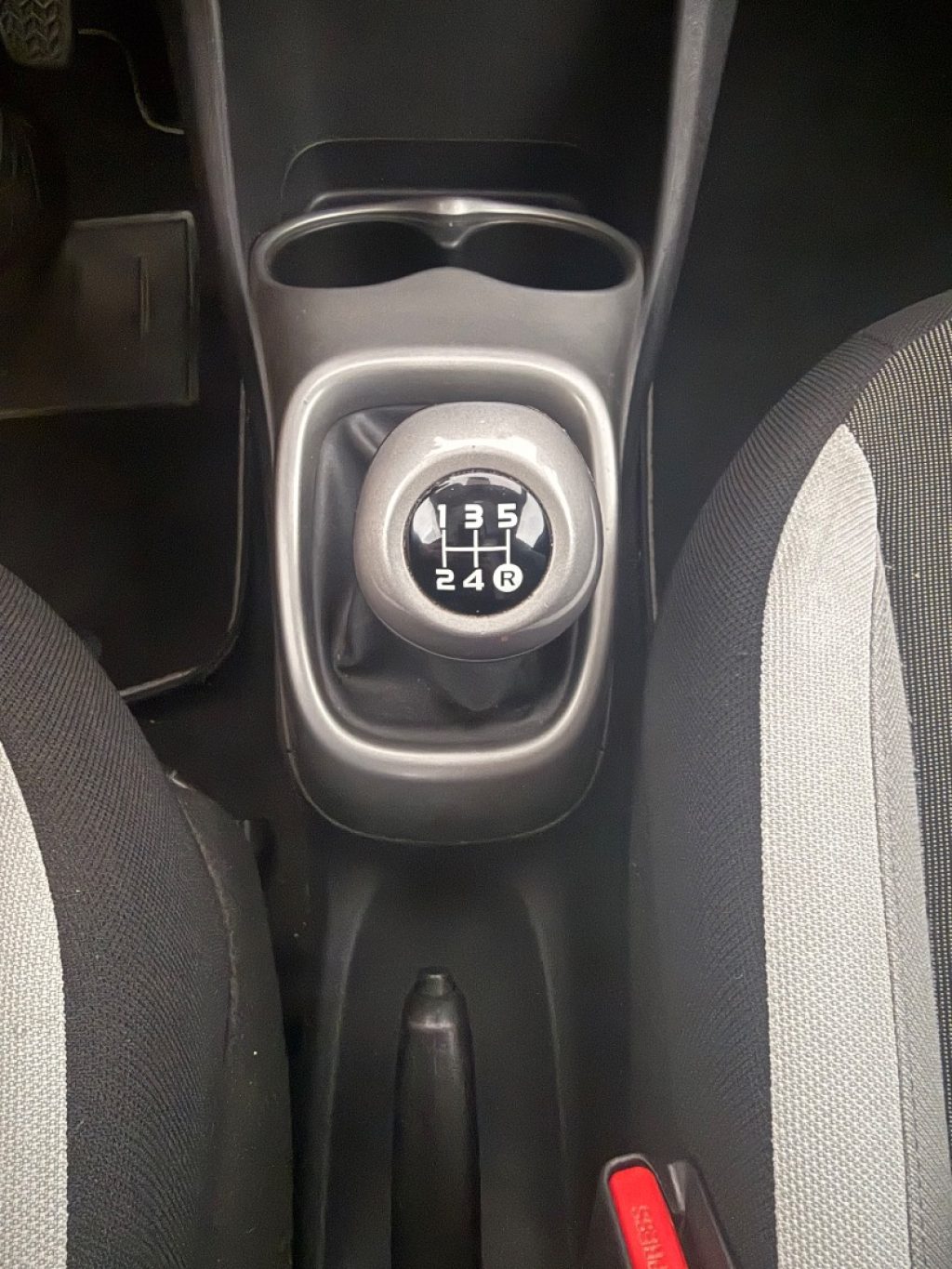 TOYOTA Aygo 1.0 VVT-i 69 CV 5 porte x-wave - 19