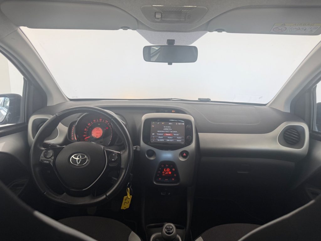 TOYOTA Aygo 1.0 VVT-i 69 CV 5 porte x-wave - 9