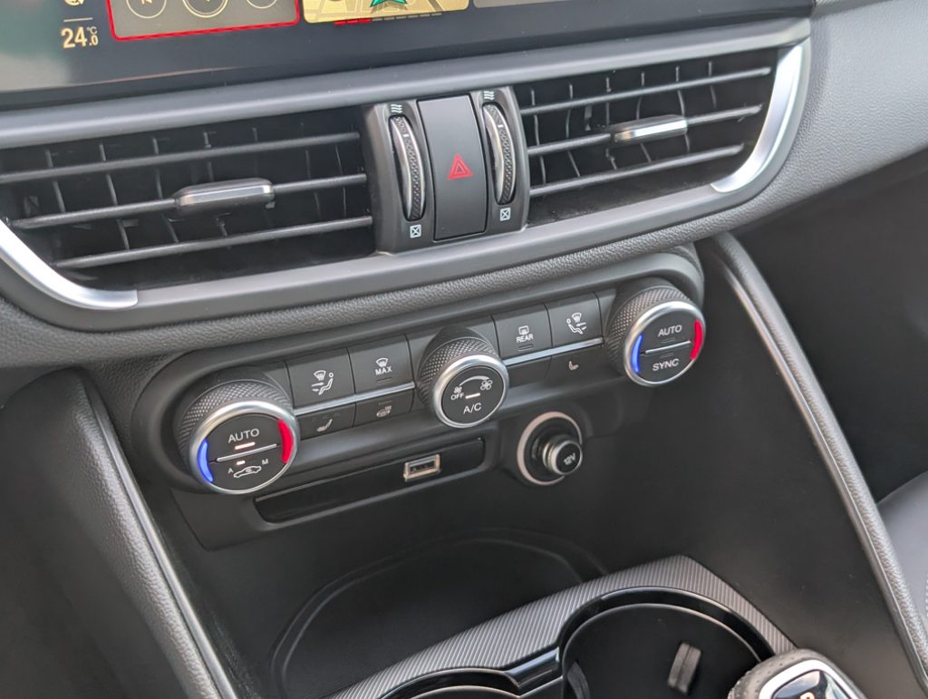 ALFA ROMEO Giulia 2.2 Turbodiesel 160 CV AT8 Veloce - 12