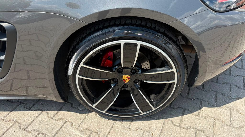 PORSCHE 718 Spyder 2.5 S - 6