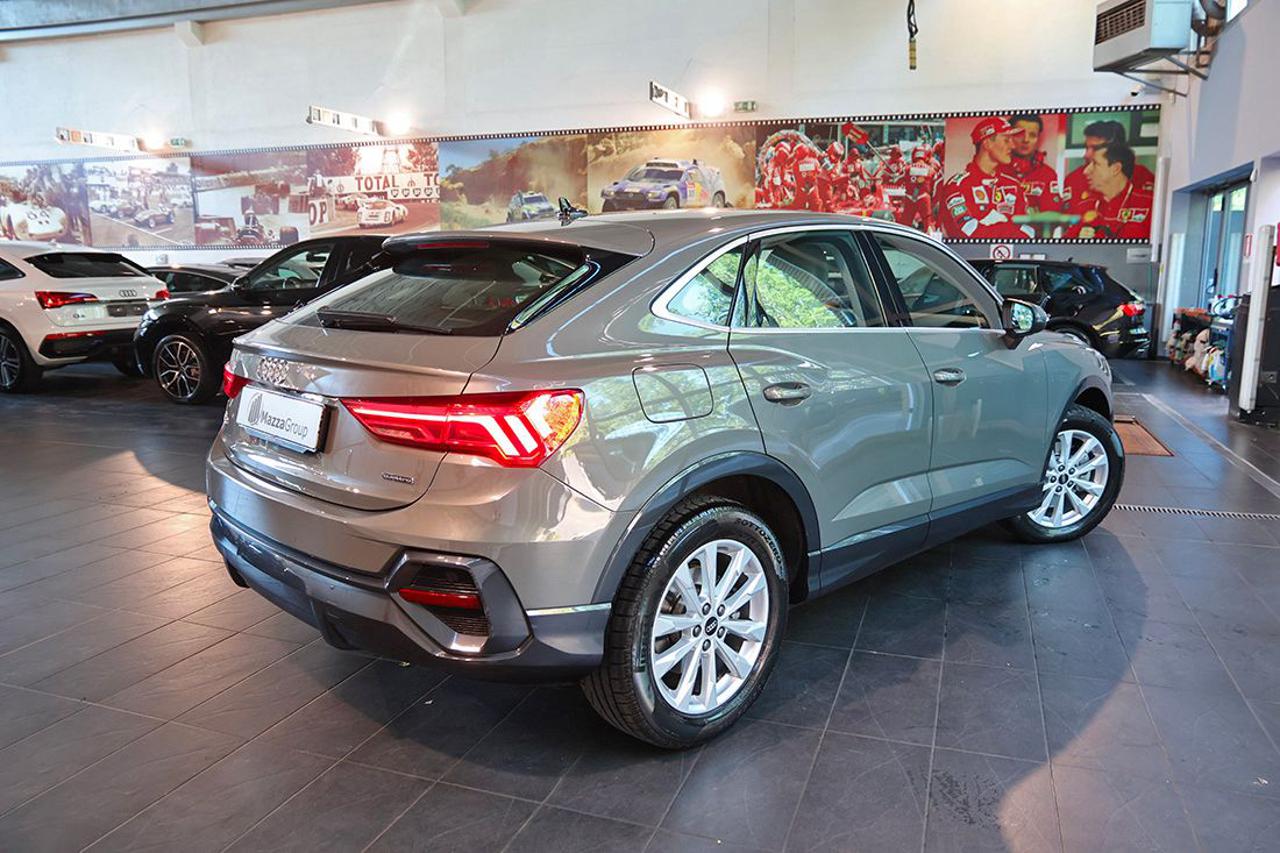AUDI Q3 40 TFSI Sportback Quattro S-Tronic Business Plus - 9